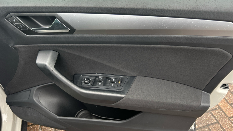 Volkswagen T-Roc 1.5 TSI Match 5dr Petrol Hatchback